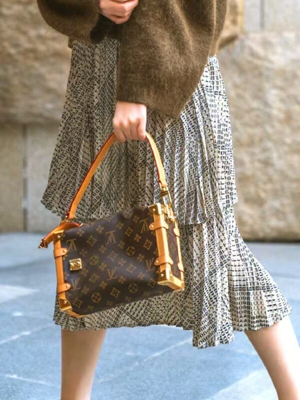 Louis Vuitton Monogram Pochette Box Bag