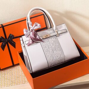 New Chinese Embroidered Handbag