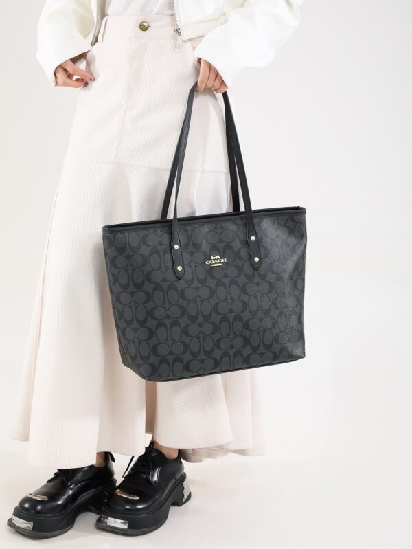 COACH Tote Bag