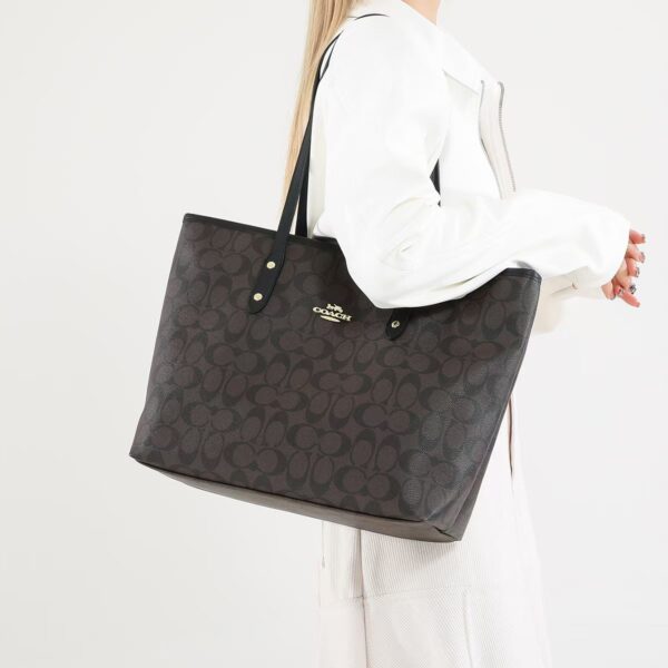 COACH Tote Bag