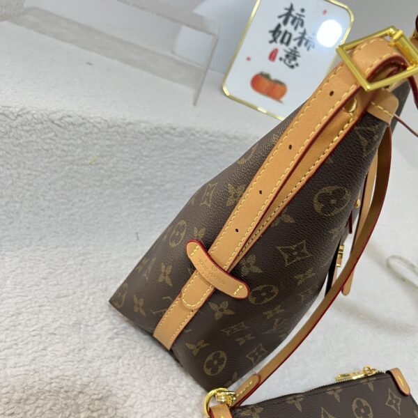Louis Vuitton Shoulder Handbag