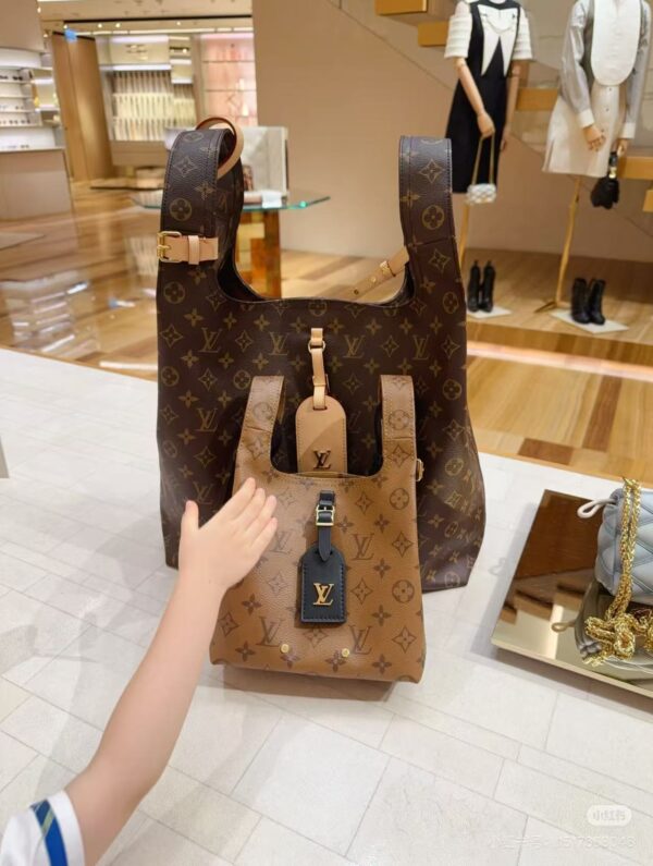 Louis Vuitton Tote Bag