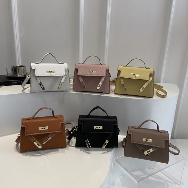 Louis Vuitton Handbag(Please specify desired color）