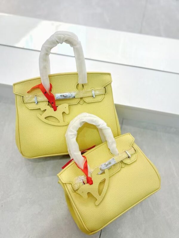 Hermes Handbag (Please specify the color if needed)
